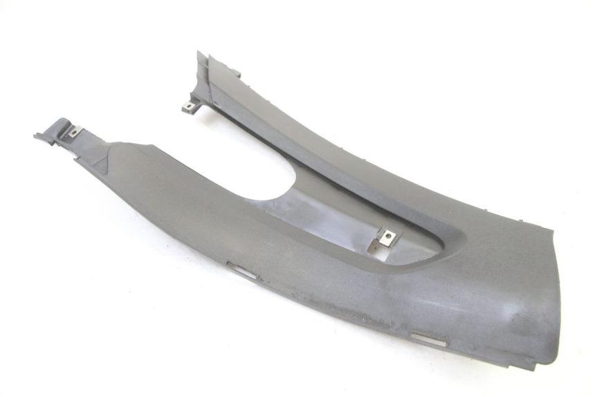 photo de RIGHT MIDDLE FLOOR PANEL GILERA RUNNER SP 50 (2006 - 2008)