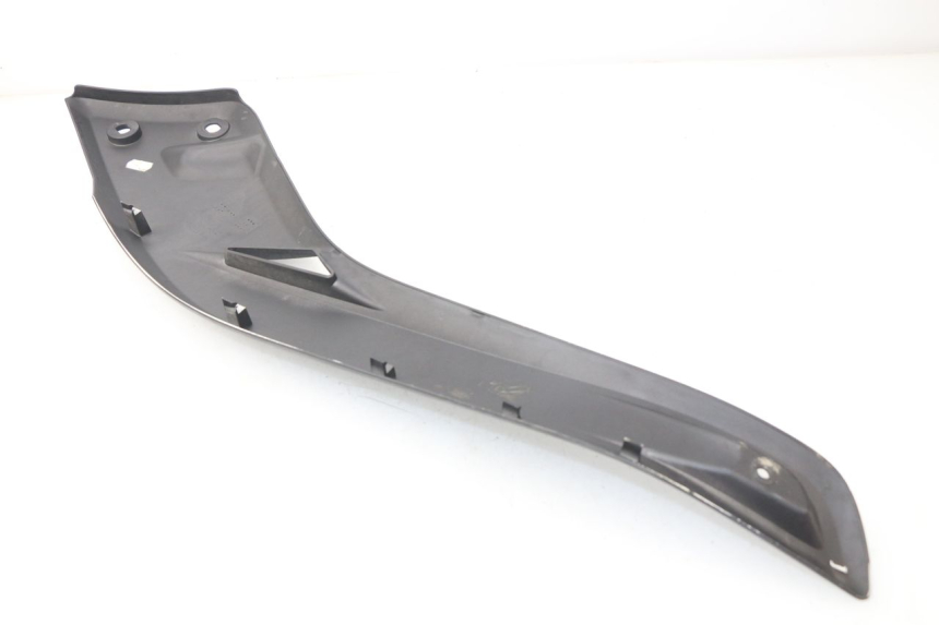 photo de RIGHT FOOTREST BRACKET YAMAHA X-MAX XMAX 125 (2010 - 2014)