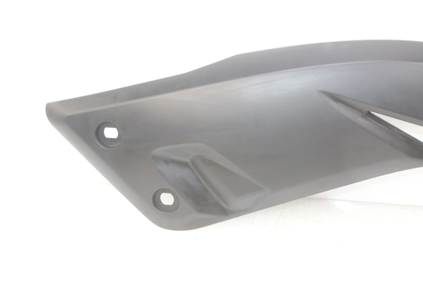 photo de RIGHT FOOTREST BRACKET YAMAHA X-MAX XMAX 125 (2010 - 2014)