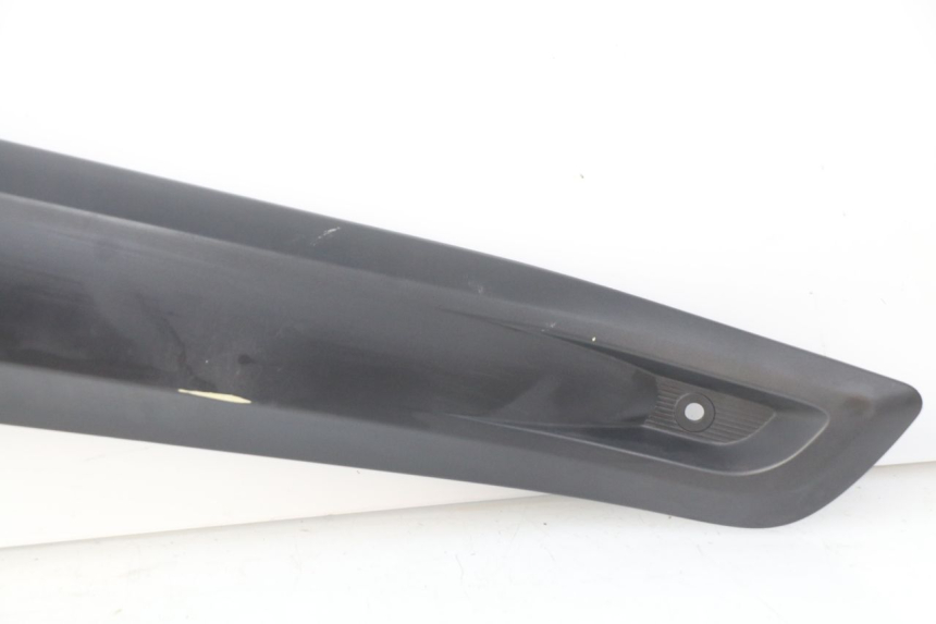 photo de RIGHT FOOTREST BRACKET YAMAHA X-MAX XMAX 125 (2010 - 2014)