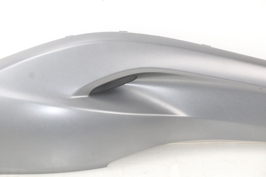 photo de RIGHT MIDDLE FLOOR PANEL YAMAHA XP T-MAX TMAX 500 (2008 - 2012)