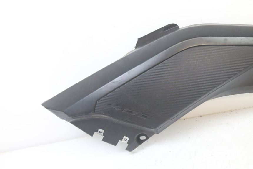 photo de RIGHT MIDDLE FLOOR PANEL YAMAHA YP X-MAX XMAX 400 (2014 - 2017)