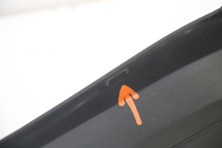 photo de RIGHT MIDDLE FLOOR PANEL YAMAHA YP X-MAX XMAX 400 (2014 - 2017)