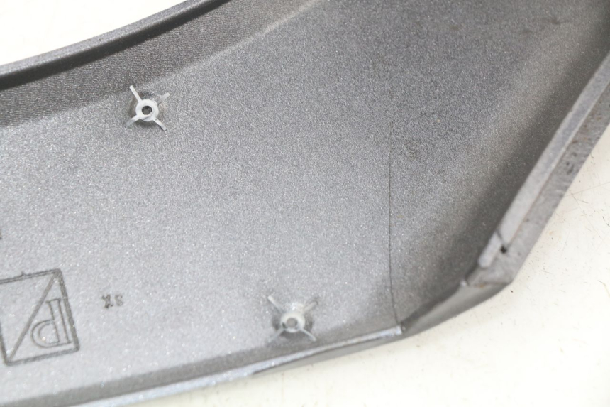 photo de LEFT MIDDLE FLOOR PANEL APRILIA SRV 850 (2012 - 2017)
