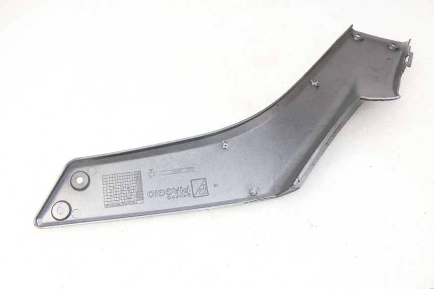 photo de LEFT MIDDLE FLOOR PANEL APRILIA SRV 850 (2012 - 2017)