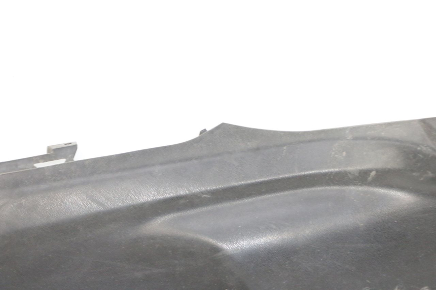 photo de LEFT MIDDLE FLOOR PANEL SUZUKI BURGMAN 650 (2013 - 2020)