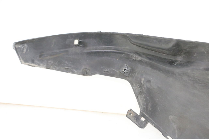 photo de LEFT MIDDLE FLOOR PANEL SUZUKI BURGMAN 650 (2013 - 2020)