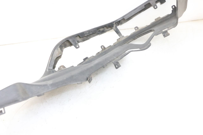 photo de LEFT MIDDLE FLOOR PANEL SUZUKI BURGMAN 650 (2013 - 2020)