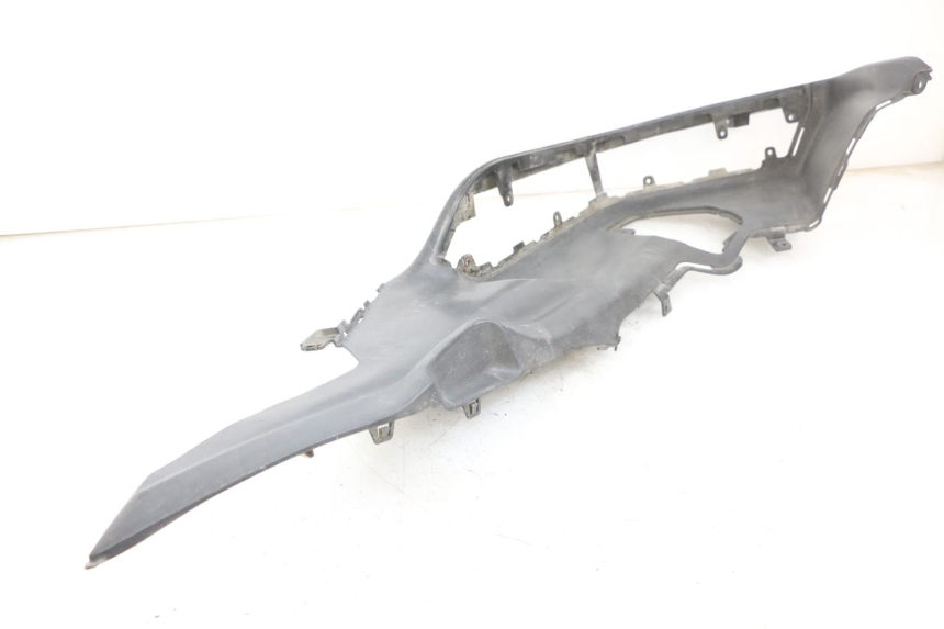 photo de LEFT MIDDLE FLOOR PANEL SUZUKI BURGMAN 650 (2013 - 2020)