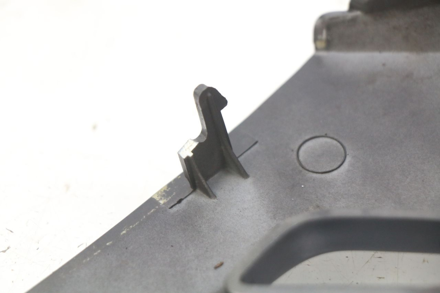 photo de LEFT FOOTREST JOINT SYM CITYCOM CITY COM 125 (2009 - 2014)