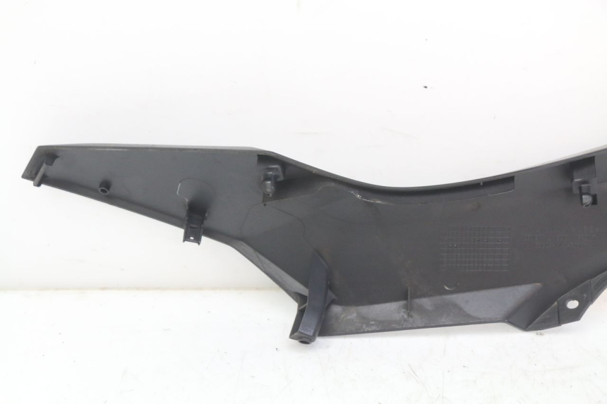 photo de LEFT MIDDLE FLOOR PANEL HONDA FORZA 125 (2015 - 2016)