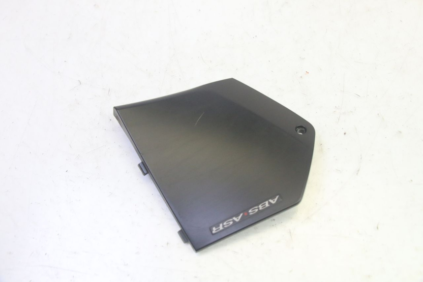 photo de LEFT MIDDLE FLOOR PANEL PIAGGIO MP3 HPE 350 (2018 - 2020) - Component detail