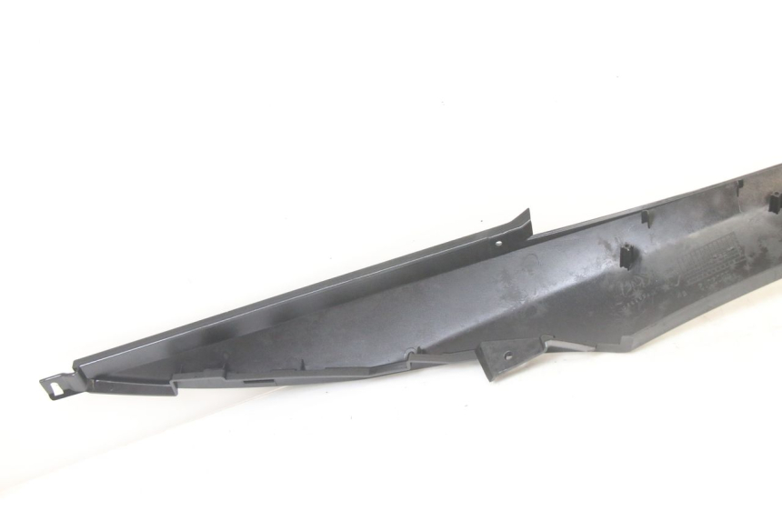 photo de LEFT MIDDLE FLOOR PANEL PIAGGIO MP3 500 (2014 - 2016)