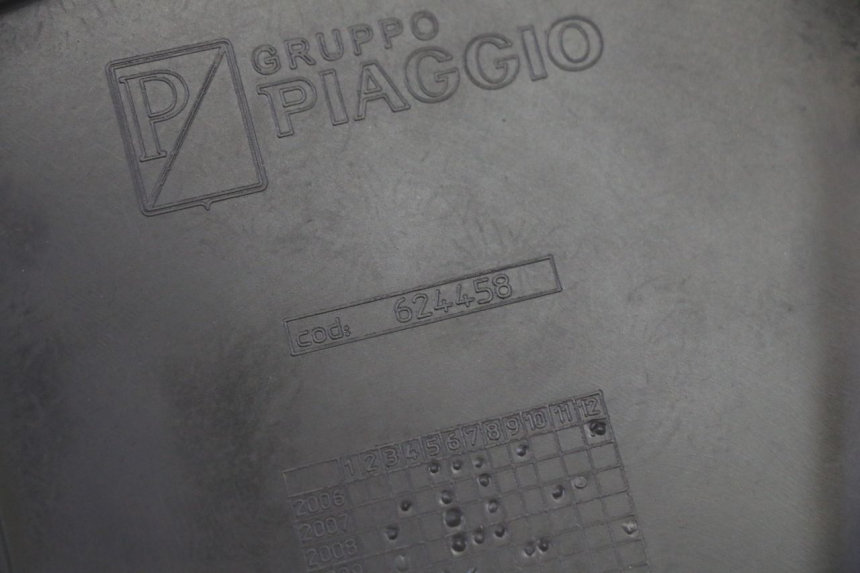 photo de LEFT MIDDLE FLOOR PANEL PIAGGIO MP3 500 (2011 - 2015)