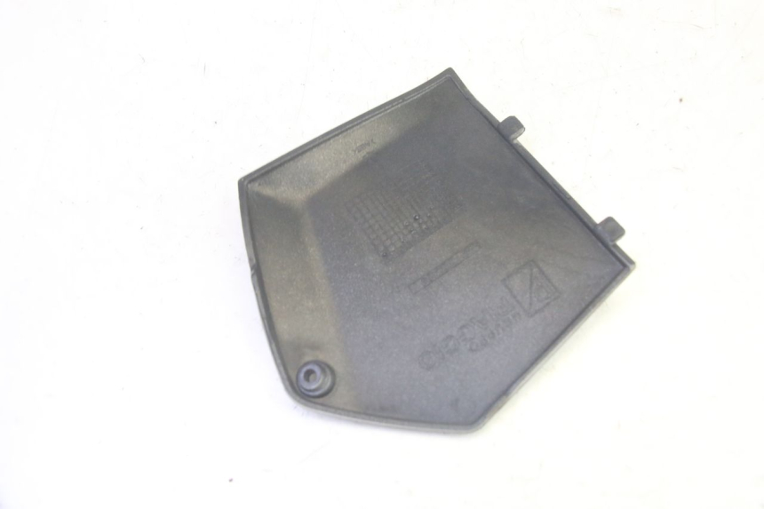 photo de LEFT MIDDLE FLOOR PANEL PIAGGIO MP3 RL 250 (2007 - 2010) - Alternative perspective