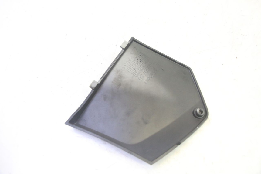 photo de LEFT MIDDLE FLOOR PANEL PIAGGIO MP3 500 (2016 - 2018) - Zoom on usage condition