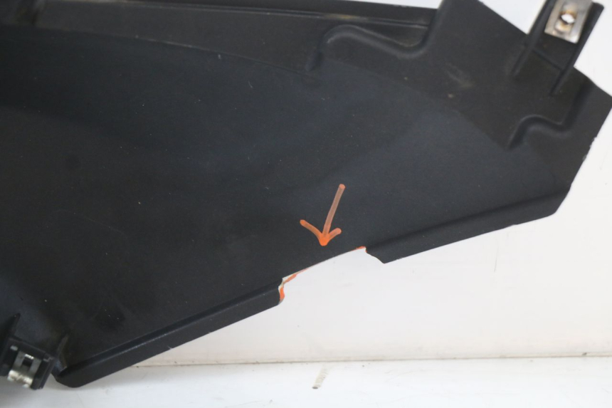 photo de LEFT FOOTREST BRACKET PIAGGIO X10 125 (2012 - 2017)