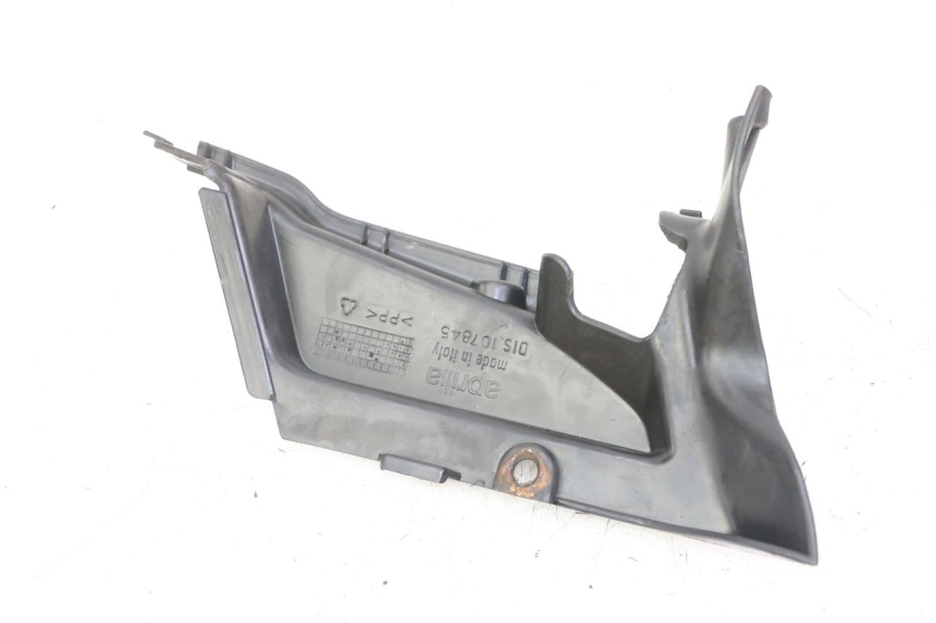 photo de LEFT MIDDLE FLOOR PANEL APRILIA SCARABEO GT TOURING 125 (1999 - 2005)