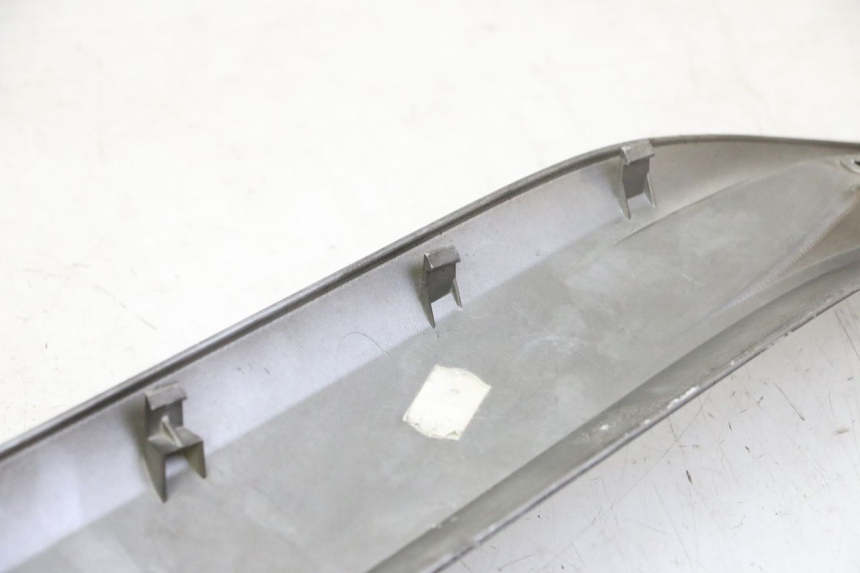 photo de LEFT MIDDLE FLOOR PANEL YAMAHA X-MAX XMAX 125 (2010 - 2014)