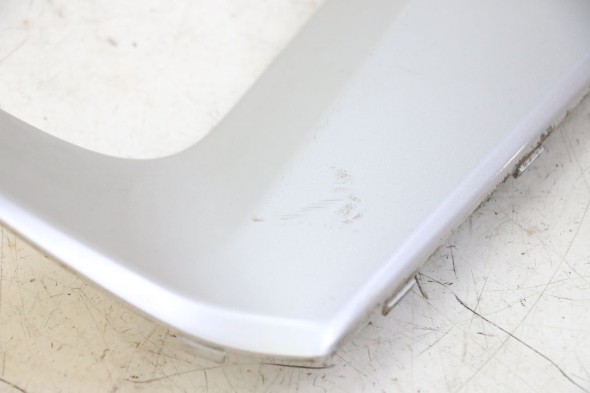 photo de LEFT MIDDLE FLOOR PANEL YAMAHA X-MAX XMAX 250 (2006 - 2009)