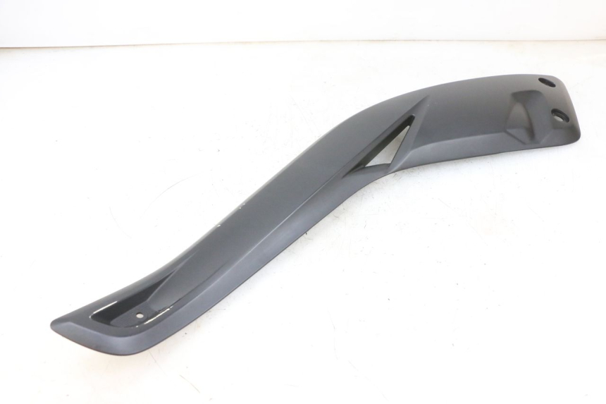 photo de LEFT MIDDLE FLOOR PANEL YAMAHA X-MAX XMAX 125 (2010 - 2014)