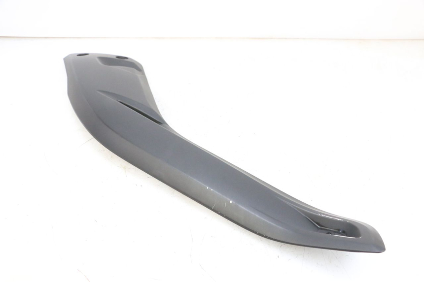 photo de LEFT MIDDLE FLOOR PANEL YAMAHA X-MAX XMAX 125 (2010 - 2014)