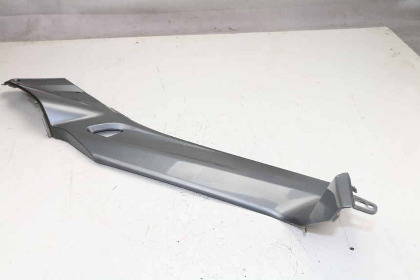 photo de LEFT MIDDLE FLOOR PANEL YAMAHA X-MAX XMAX 250 (2006 - 2009)