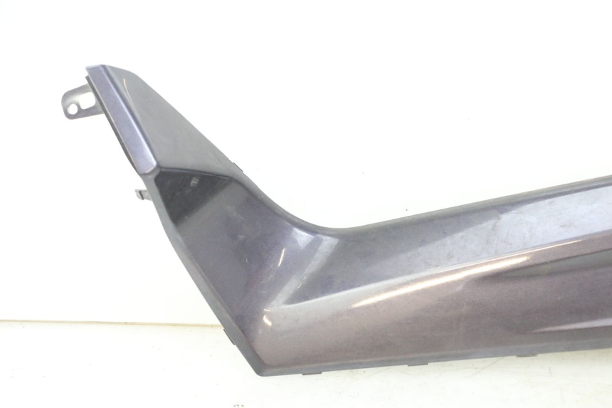 photo de LEFT FOOTREST BRACKET YAMAHA XMAX X-MAX 125 (2006 - 2009)