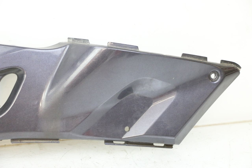 photo de LEFT FOOTREST BRACKET YAMAHA XMAX X-MAX 125 (2006 - 2009)