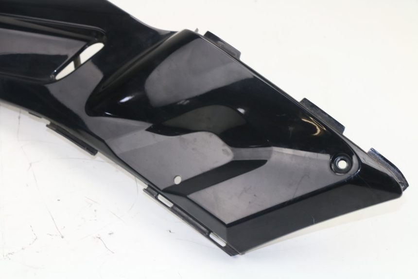 photo de LEFT FOOTREST BRACKET YAMAHA XMAX X-MAX 125 (2006 - 2009)