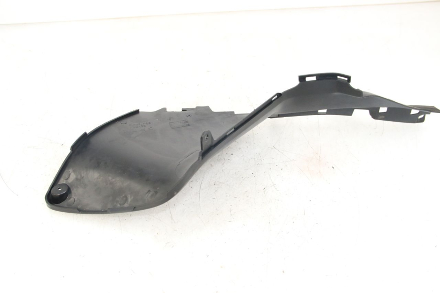 photo de LEFT MIDDLE FLOOR PANEL YAMAHA XP T-MAX TMAX 500 (2004 - 2007)