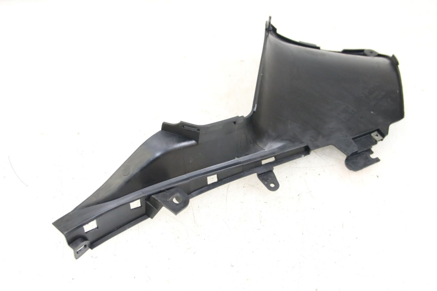 photo de LEFT MIDDLE FLOOR PANEL YAMAHA XP T-MAX TMAX 500 (2004 - 2007)