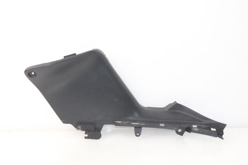 photo de LEFT FOOTREST BRACKET YAMAHA XP T-MAX TMAX ABS 500 (2004 - 2007)
