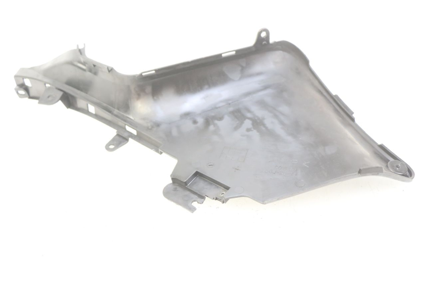 photo de LEFT FOOTREST BRACKET YAMAHA XP T-MAX TMAX ABS 500 (2004 - 2007)