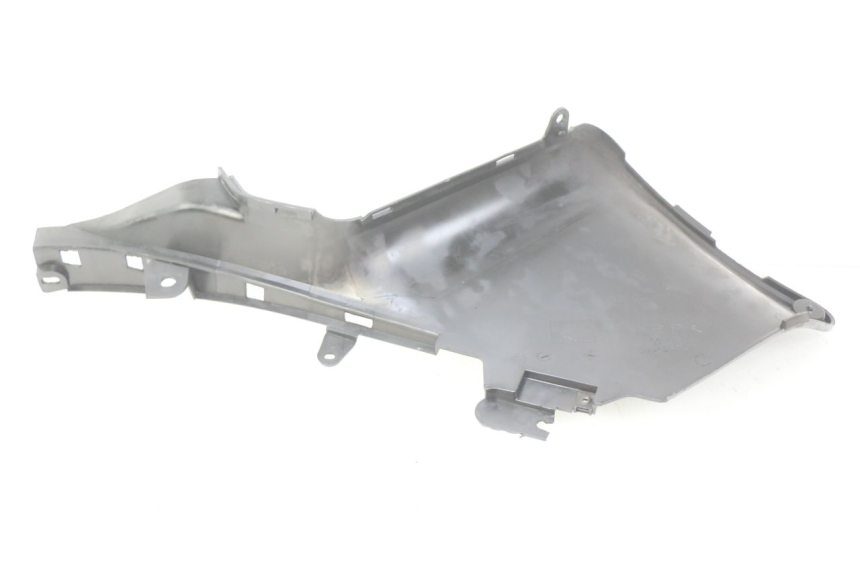 photo de LEFT FOOTREST BRACKET YAMAHA XP T-MAX TMAX ABS 500 (2004 - 2007)