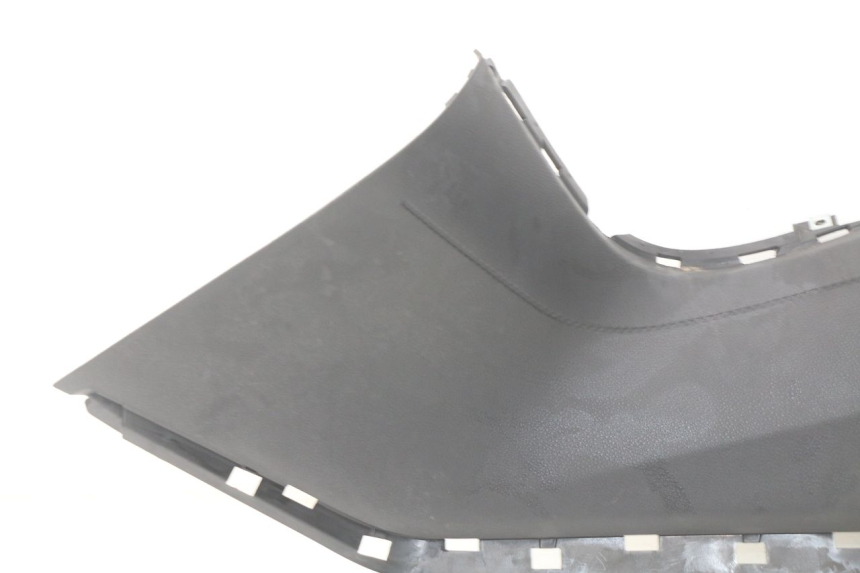 photo de LEFT MIDDLE FLOOR PANEL YAMAHA YP T-MAX TMAX 530 (2017 - 2020)