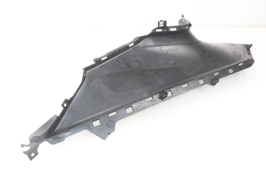 photo de LEFT MIDDLE FLOOR PANEL YAMAHA YP T-MAX TMAX 530 (2017 - 2020)