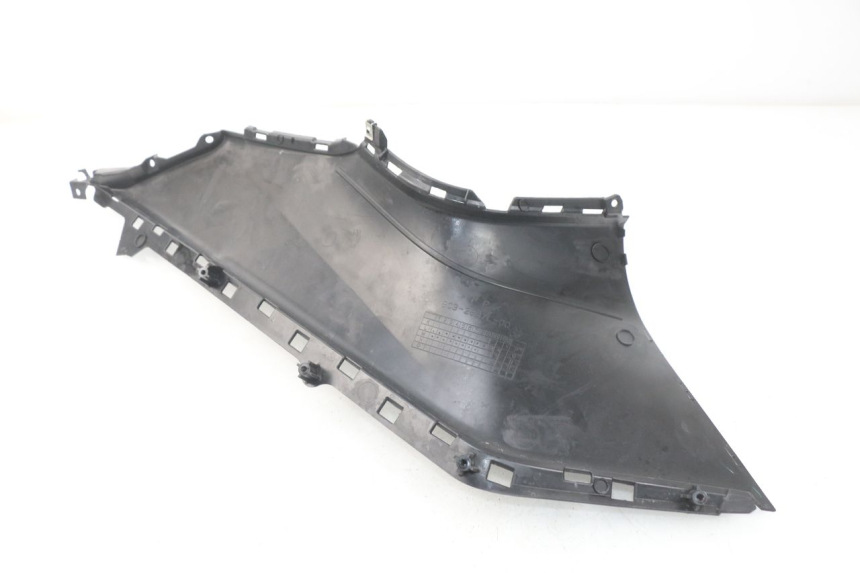 photo de LEFT MIDDLE FLOOR PANEL YAMAHA YP T-MAX TMAX 530 (2017 - 2020)