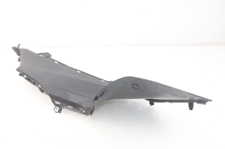 photo de LEFT MIDDLE FLOOR PANEL YAMAHA YP T-MAX TMAX 530 (2017 - 2020)