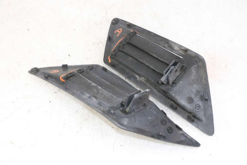 photo de MIDDLE FLOOR PANEL GILERA NEXUS 300 (2008 - 2013)