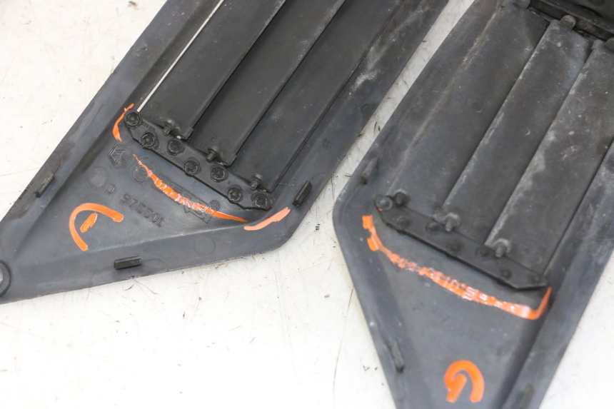 photo de MIDDLE FLOOR PANEL GILERA NEXUS 300 (2008 - 2013)