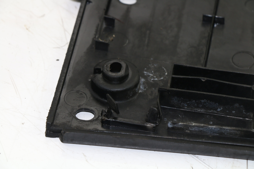 photo de MIDDLE FLOOR PANEL KYMCO GRAND DINK 125 (2002 - 2007)