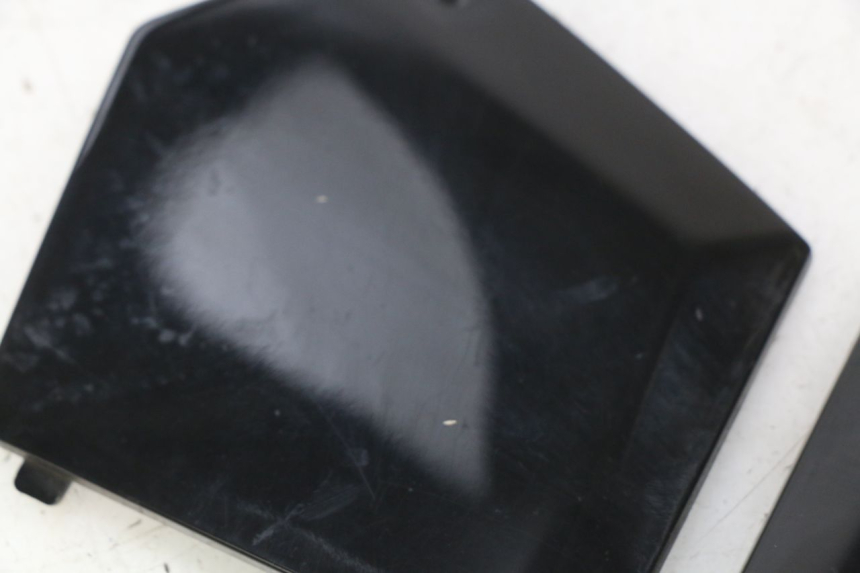 photo de FOOTREST JUNCTION PIAGGIO MP3 500 (2011 - 2015)