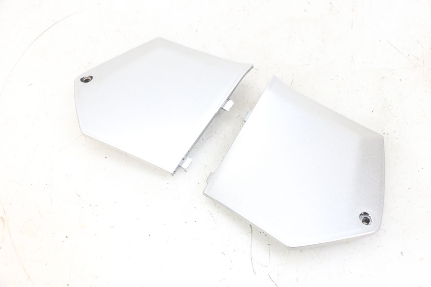 photo de FOOTREST JUNCTION PIAGGIO MP3 RL 250 (2007 - 2010) - Main view