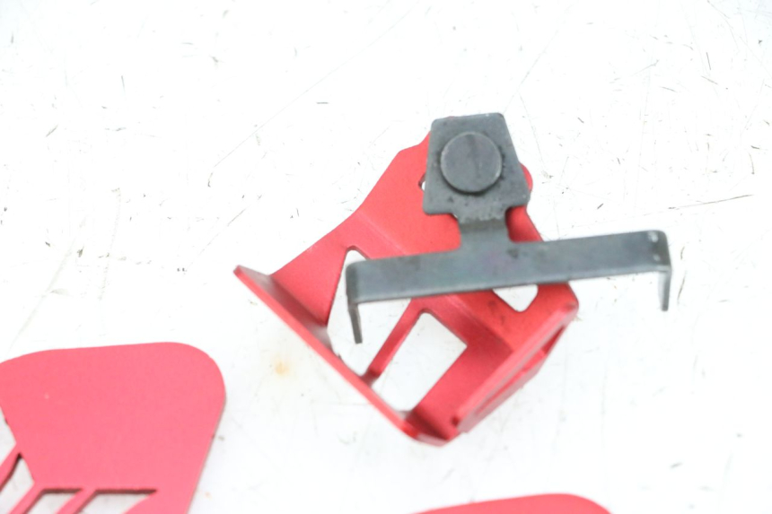 photo de MIDDLE FLOOR PANEL YAMAHA MT-07 MT07 ABS 700 (2018 - 2020) - Technical close-up