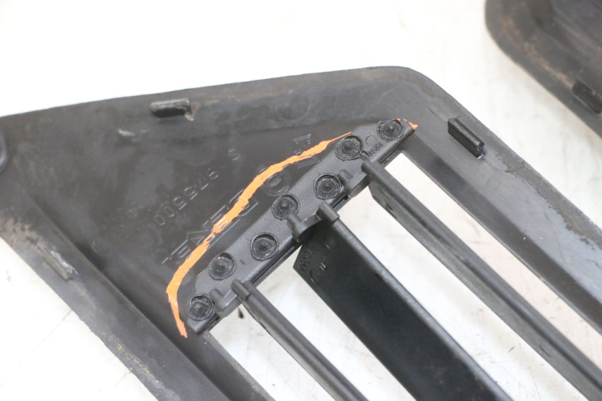 photo de MIDDLE FLOOR PANEL GILERA NEXUS 125 (2009 - 2013)