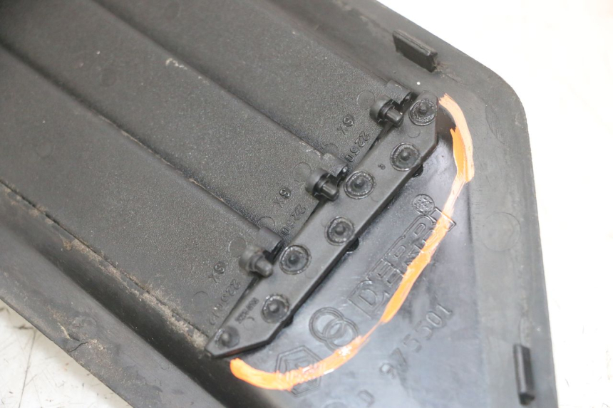 photo de MIDDLE FLOOR PANEL GILERA NEXUS 125 (2009 - 2013)