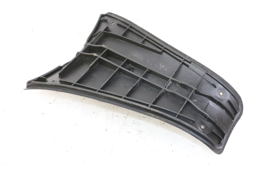 photo de MIDDLE FLOOR PANEL PIAGGIO VESPA GRANTURISMO 200 (2004 - 2005)