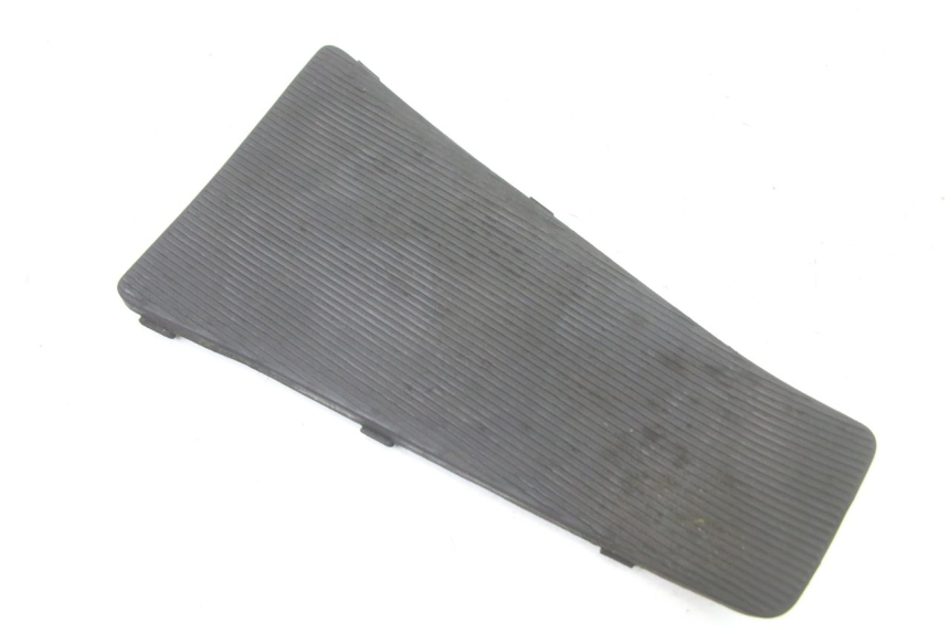 photo de FOOTREST JUNCTION PIAGGIO VESPA S 2T 50 (2007 - 2014)