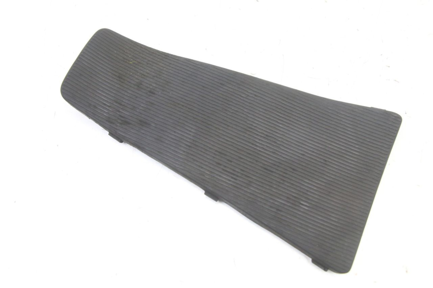 photo de FOOTREST JUNCTION PIAGGIO VESPA S 2T 50 (2007 - 2014)